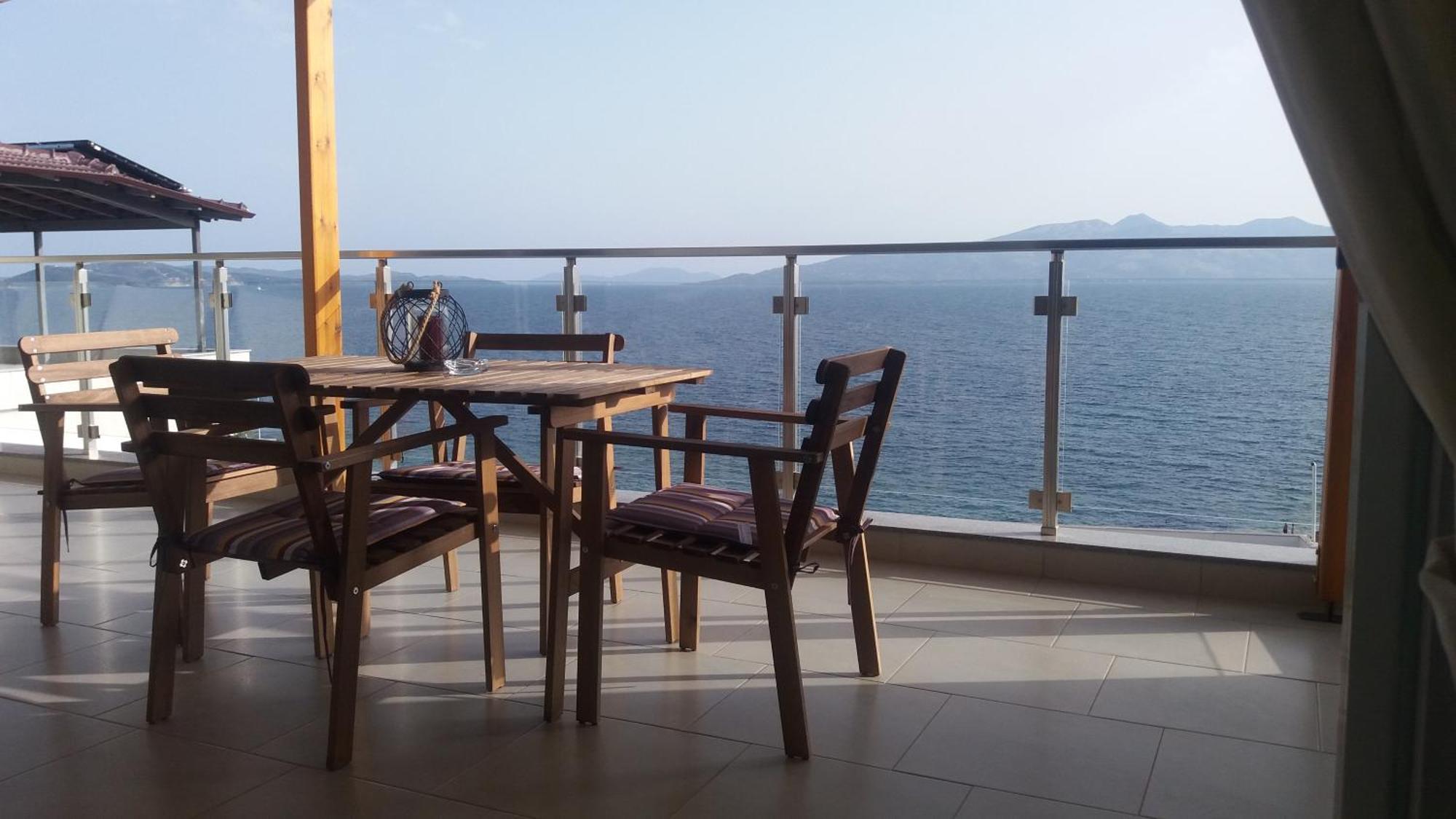 Anna Apartments Sarande Bagian luar foto