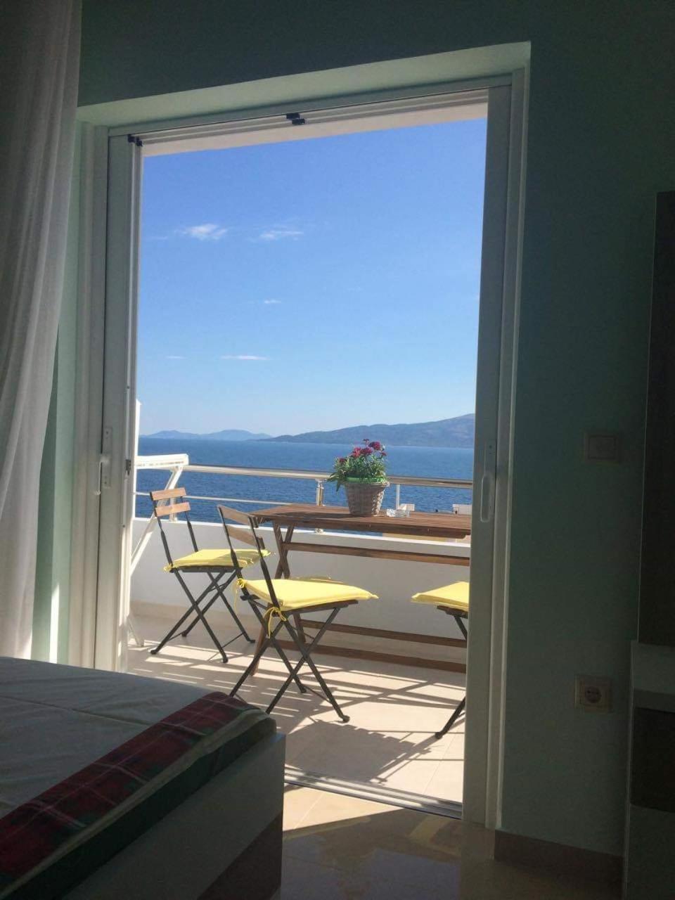 Anna Apartments Sarande Bagian luar foto