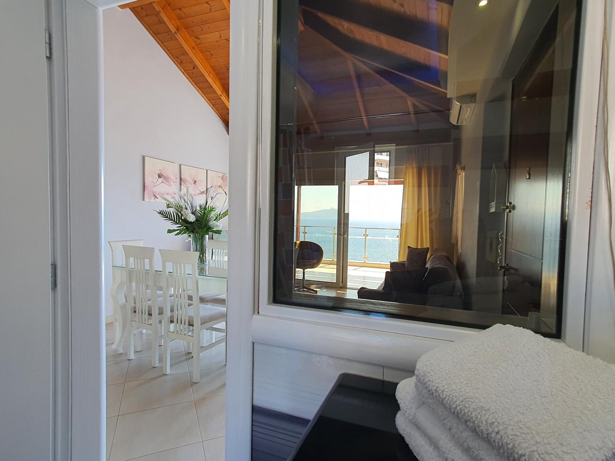 Anna Apartments Sarande Bagian luar foto