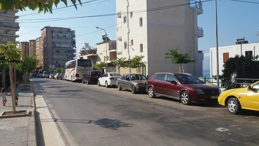 Anna Apartments Sarande Bagian luar foto