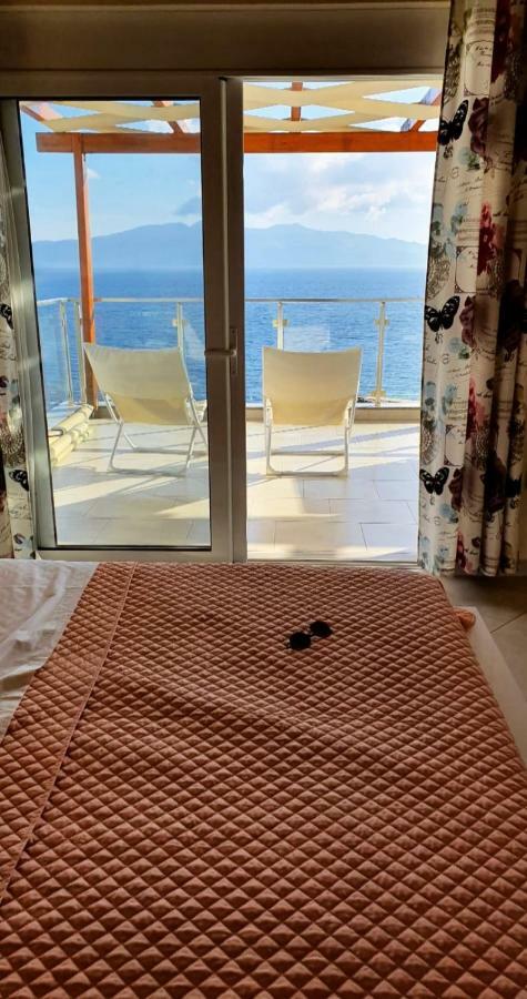 Anna Apartments Sarande Bagian luar foto